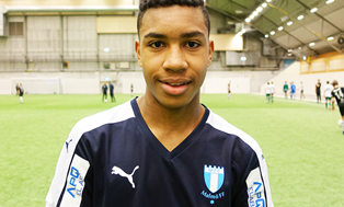 Manchester United Set The Ball Rolling To Sign Malmo Wonderkid