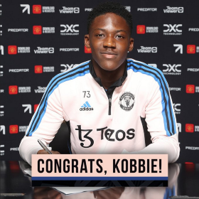 Confirmed : Talented midfielder of African descent signs new contract with Man Utd