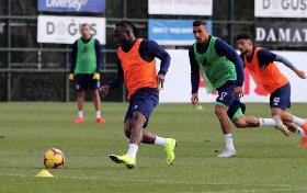 Chelsea Loanee Victor Moses Drops Big Hint He May Make Fenerbahce Debut On Monday 