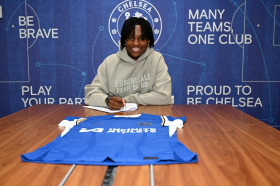 Exciting and talented midfielder signs new contract with Chelsea 