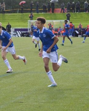 2008-born CB eligible for Nigeria, England, Poland joins Newcastle United from Everton