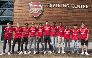 Nigerian Starlets Omole, Olowu Sign Scholarship Deals With Arsenal