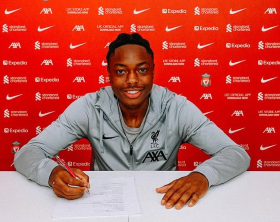 Confirmed: Box-to-box Nigeria-eligible midfielder signs new contract with Liverpool