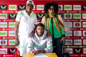 Official: Charlton Athletic confirm signing of Chelsea youth product Adegoke