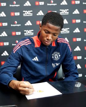 Official: Manchester United confirm signing of Nigerian goal machine from Arsenal