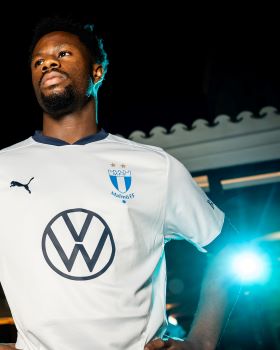 Official: Son of former Super Eagles midfielder signs five-year contract with Malmo