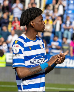 Confirmed : Legendary Manchester United midfielder to coach Ejaria at Reading 