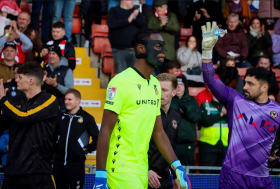 'Pulled off two really good saves' - Parkinson praises Arsenal loanee Okonkwo after 7th clean sheet