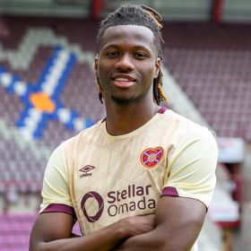 'Very good, strong and quick' - Walker talks up Hearts new signing Oyegoke