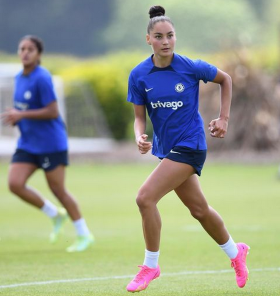Super Falcons-eligible midfielder left out of Chelsea's squad to face Barcelona despite training with first team