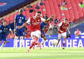 'Arsenal New Signing' - Chelsea's Nigerian Fans Go After Referee Anthony Taylor After FA Cup Loss 