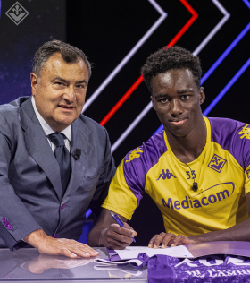 Official: Super Eagles-eligible defender signs new deal with Fiorentina