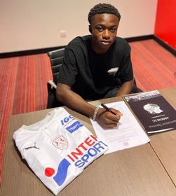 Photo : French-born Nigerian teenager previously linked with Aston Villa, Palace joins Amiens SC 