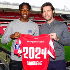  Official : Former Tottenham Hotspur Starlet Madueke Inks New Deal With PSV Eindhoven