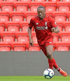 Adekanye Limps Off Injured After Scoring For Liverpool In UYL Tie Vs Napoli 