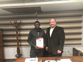 Official : Ex-Barcelona Striker Shakes Hands With Egyptian Club Al-Masry SC