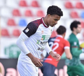Italy hold advantage over Nigeria in race for Reggiana's dual national centre-back Alessandro Marcandalli