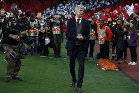  Arsenal Fans Query Wenger For Not Introducing Iwobi, Other Substitutes 