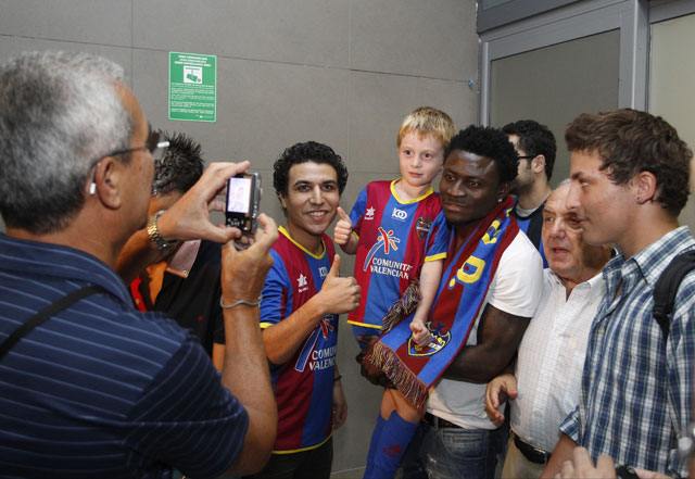 Official: Levante Unveil OBAFEMI MARTINS