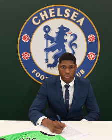 Photo : Ex-Nigeria U17 Invitee Delighted To Sign New Contract With Chelsea 