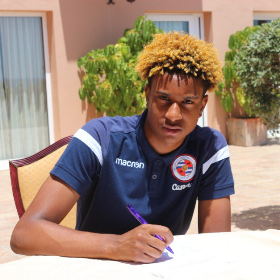 Official : Talented Midfielder Olise Inks New Three-Year Deal With Reading FC