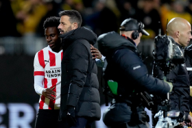 Van Nistelrooy includes 17yo Lagos-born defender in PSV squad for training camp