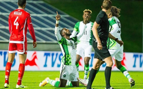  Rohr Reacts To Iheanacho's Disallowed Goal In The Second Half Against Leone Stars 