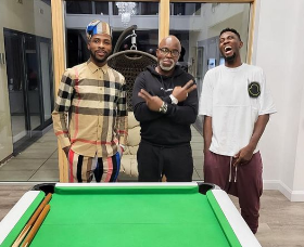 Photo : NFF boss Amaju Pinnick visits Leicester's Super Eagles stars ahead of 2022 WCQ