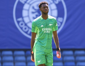 Nigerian GK to drop down the pecking order as Arsenal agree deal to sign EFL Championship star 