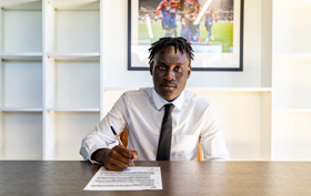 Confirmed : Anglo-Spanish-Nigerian midfielder signs new deal with Crystal Palace