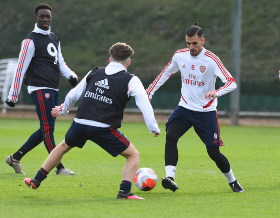 (Photo) Teenage Nigerian Striker Trains Again With Arsenal First Team Pre-Everton 