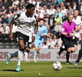 Announcement imminent : Former Chelsea & Arsenal schoolboy Ebiowei signs Crystal Palace contract 