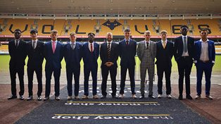 (Photo Confirmation) Official : Box-To-Box Midfielder Otasowie Pens New Contract With Wolves