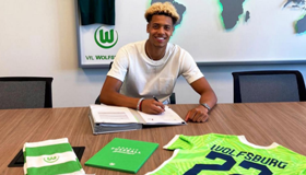 Official : Manchester City academy product of Nigerian descent joins Wolfsburg 