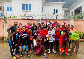 Former Super Eagles defender Sam Sodje donates boots, cash to Delta Queens