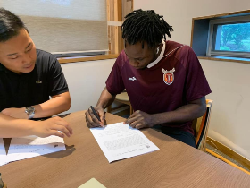 Photo Confirmation : Nigeria International Striker Joins Korean Club Jeju United 