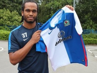 Official : Nathan Delfouneso Joins Blackburn Rovers 