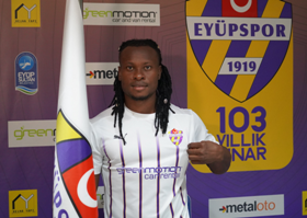 Official : 2021-2022 Turkish 1.Lig second-highest scorer Eze joins Eyupspor