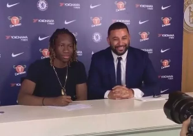 Done Deal : Talented Midfielder Uwakwe Signs New Three-Year Contract With Chelsea 
