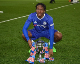 Swindon Town release midfielder who spent 15 years at Chelsea, offer deal to ex-Flying Eagles star