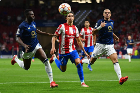 Atletico Madrid 0 Porto 0 : Super Eagles defender subbed out after picking up yellow card