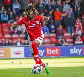 Official: Chelsea academy product Uwakwe offered new deal by Crewe Alexandra