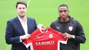 Adeboyejo's Barnsley Jersey No Revealed, One-Year Option Can Be Triggered 2020