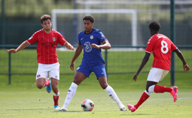 Chelsea center back to sign new four-year deal ahead of loan move