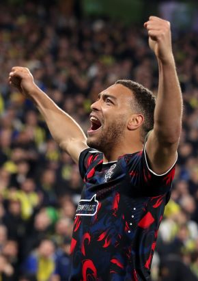 'Love him or loathe him, he score goals' - Ex-Rangers striker hails Dessers after brilliant strike v Celtic