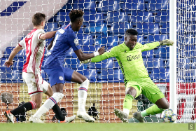 'I Hope Ajax Do Not Lose This Bundle Of Talent' - Oliseh Praises Chelsea, Barca-Linked GK Onana
