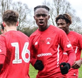 Confirmed : Former Chelsea youth teamer Sodje offered new deal by Leyton Orient 