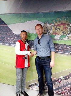 Chelsea, Barcelona Target Omidiji Gets Advice From Arsenal Hero Kanu After Move To Feyenoord