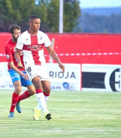 Official : Spanish-Born Nigerian Striker Omoruyi Signs New Deal With La Liga Bound SD Huesca