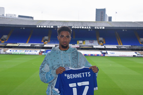 Official : Ipswich Town Loan In Ex-Tottenham Winger Bennetts From Borussia Monchengladbach